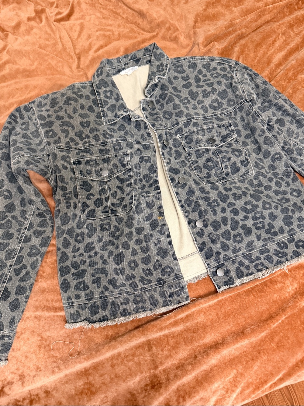 Mystree Large Gray and Black Leopard Animal Print Denim Button Jacket